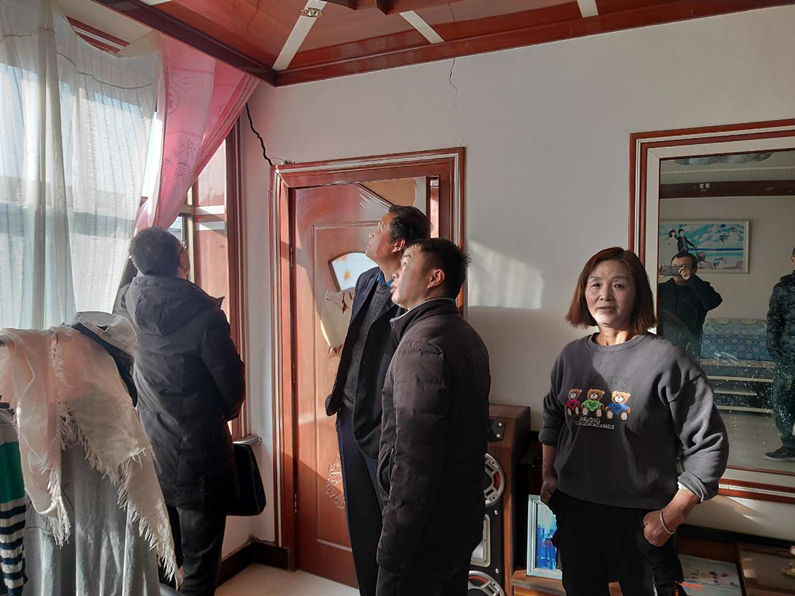 迅速赶赴抗震救灾一线，全面摸排灾情_副本.jpg