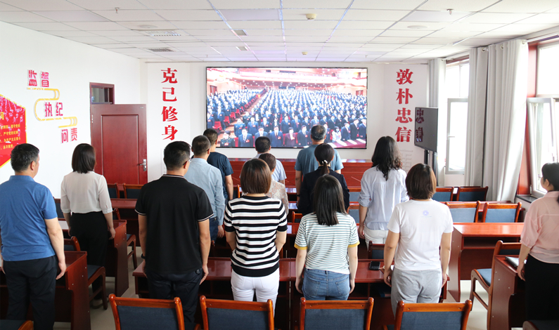 临泽县纪委监委组织纪检监察干部收看开幕式.JPG