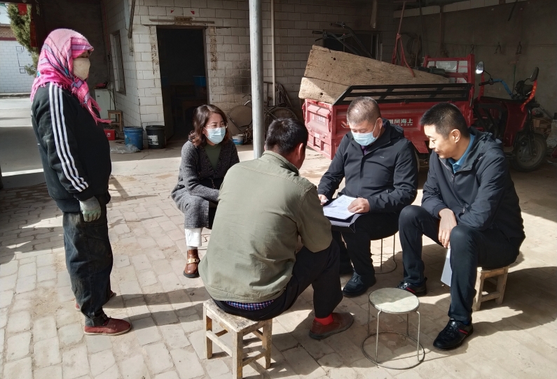 甘州区纪委监委干部深入沙井镇开展“三进三问三查，保稳定促发展惠民生”活动_副本.jpg