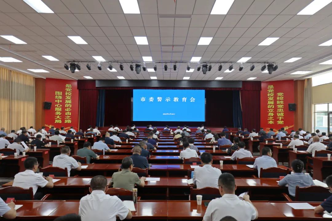 36eeaf4d-1ac0-4d36-bbcc-2ff5975bcf48_l.jpg