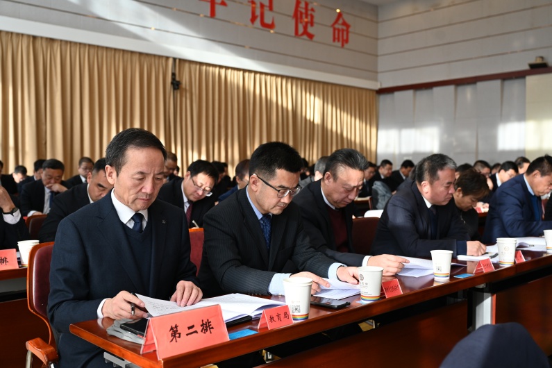 会议现场-第二排_副本.jpg