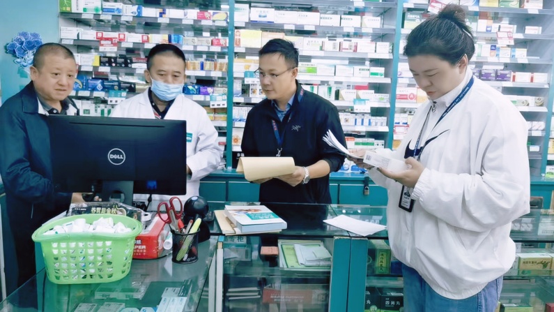 照片1：甘州区纪委监委联合卫健、医保、市场监管部门，对辖区药店开展监督检查_副本.jpg