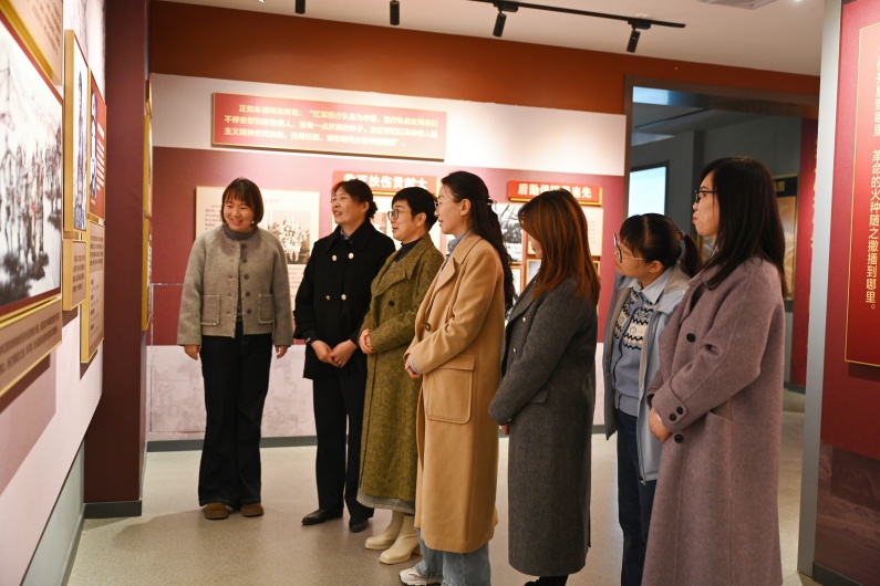 参观抗日妇女先锋团展览1_副本-795.jpg